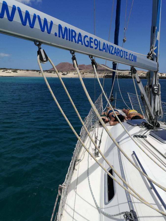Hotel Magnifico Barco En La Graciosa Caleta de Sebo Exterior foto